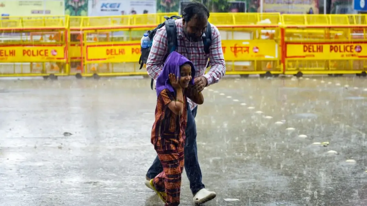 நோட் பண்ணிக்கோங்க! இந்த மாவட்டங்களில் நாளை கனமழை இருக்கு!